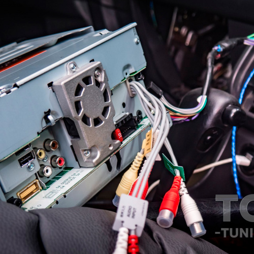 Установка головного устройства